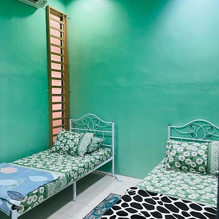 Mak Kuntum Homestay Сунгай Петани Экстерьер фото